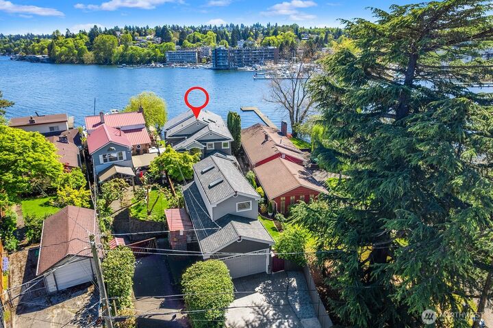 Property Photo:  8696  Island Drive S  WA 98118 