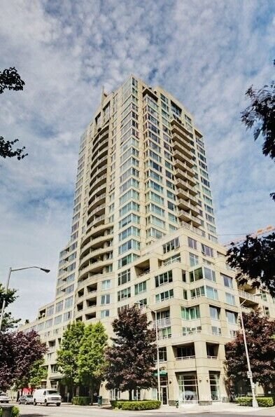 Property Photo: 2600 2nd Avenue 1808 WA 98121