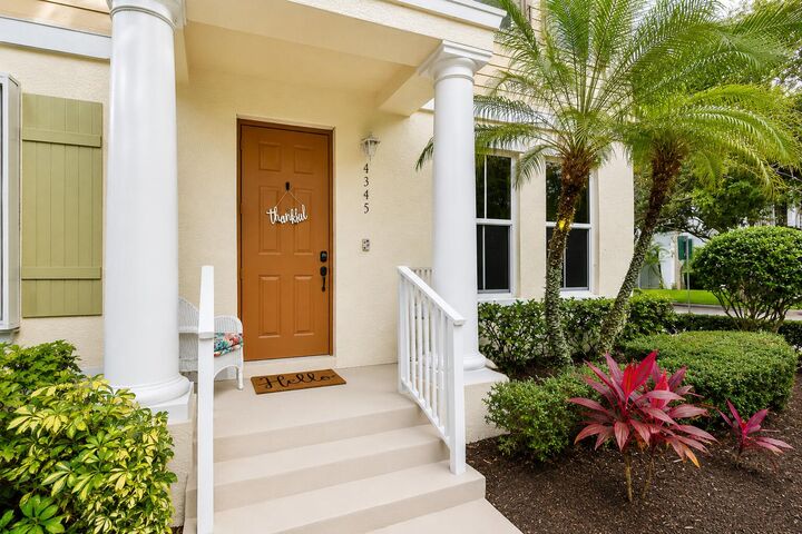 Property Photo:  4345 Parkside Drive  FL 33458 