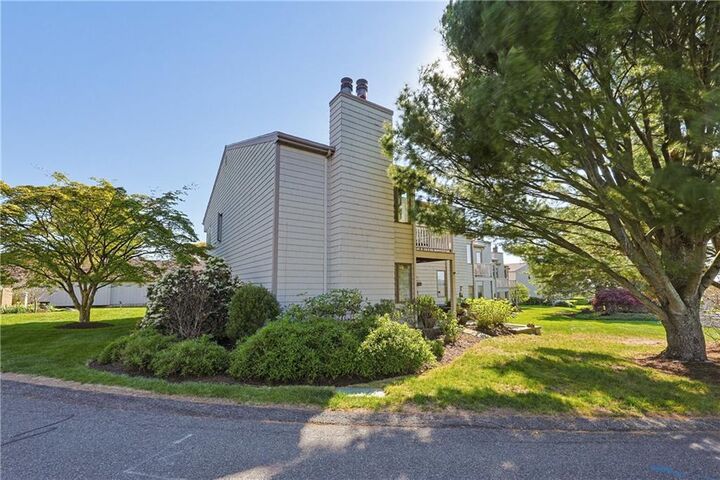 Property Photo:  77 Windward Lane  RI 02809 