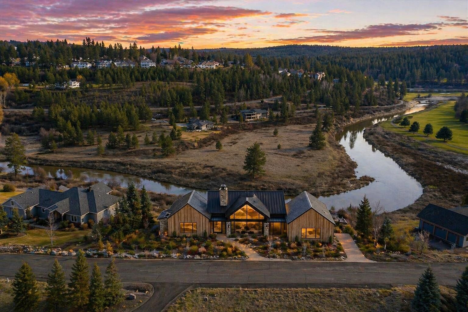 Property Photo: 11511 Fairway Ridge Ln WA 99223