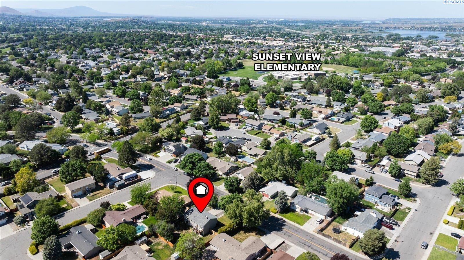 Property Photo:  8309 W Deschutes Ave  WA 99336 