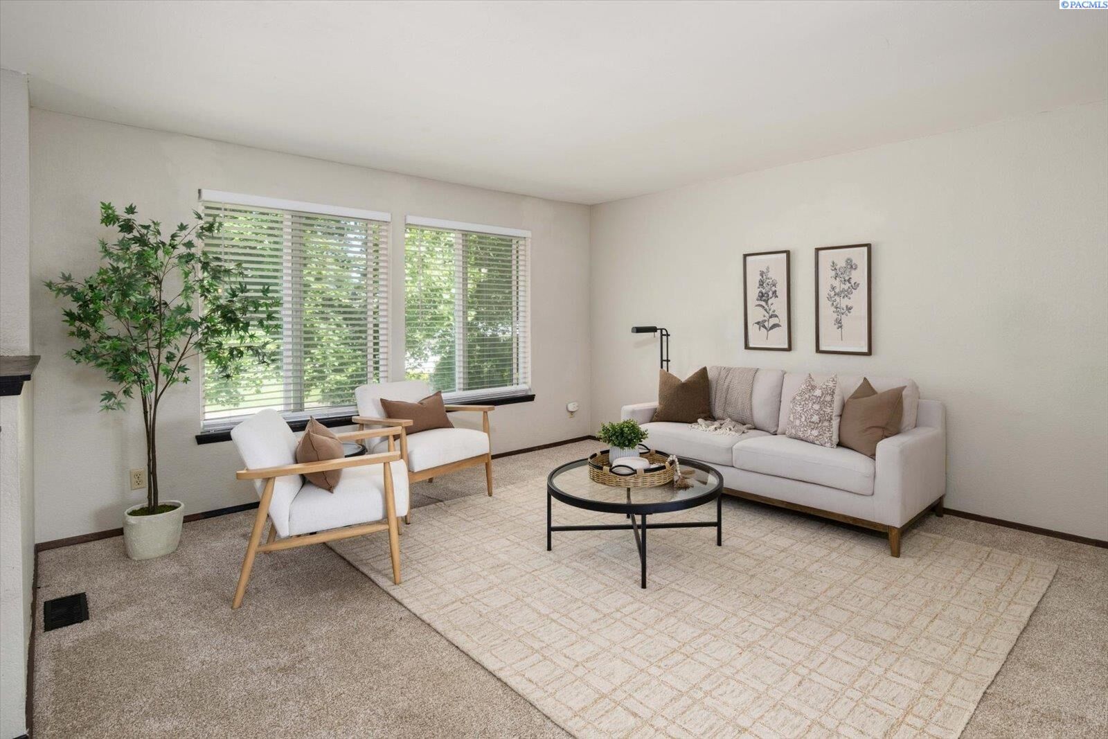 Property Photo:  8309 W Deschutes Ave  WA 99336 
