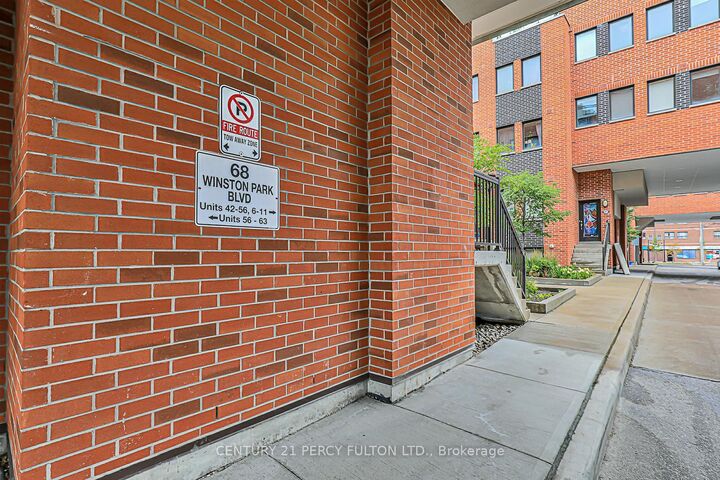 Property Photo:  68 Winston Park Boulevard 7  ON M3K 1C3 