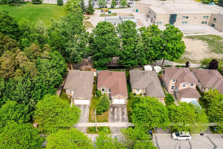 Property Photo: 37 Nicholson Drive ON L4N 8L7