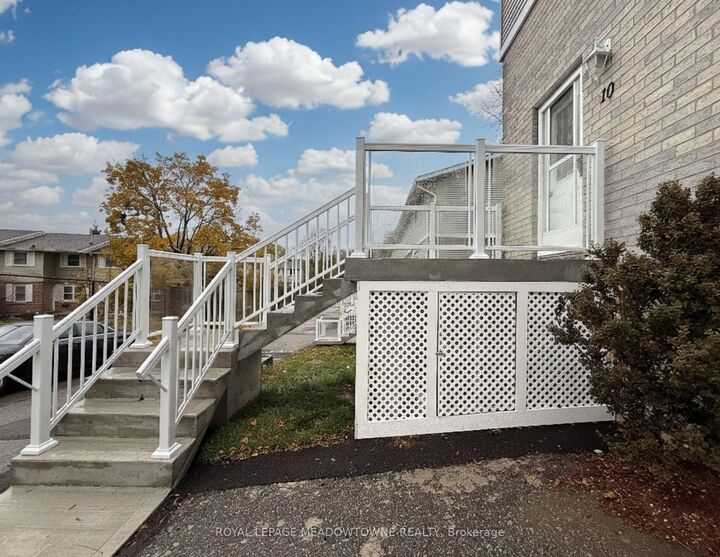 Property Photo: 648 Doon Village Road 10 ON N2P 1A2