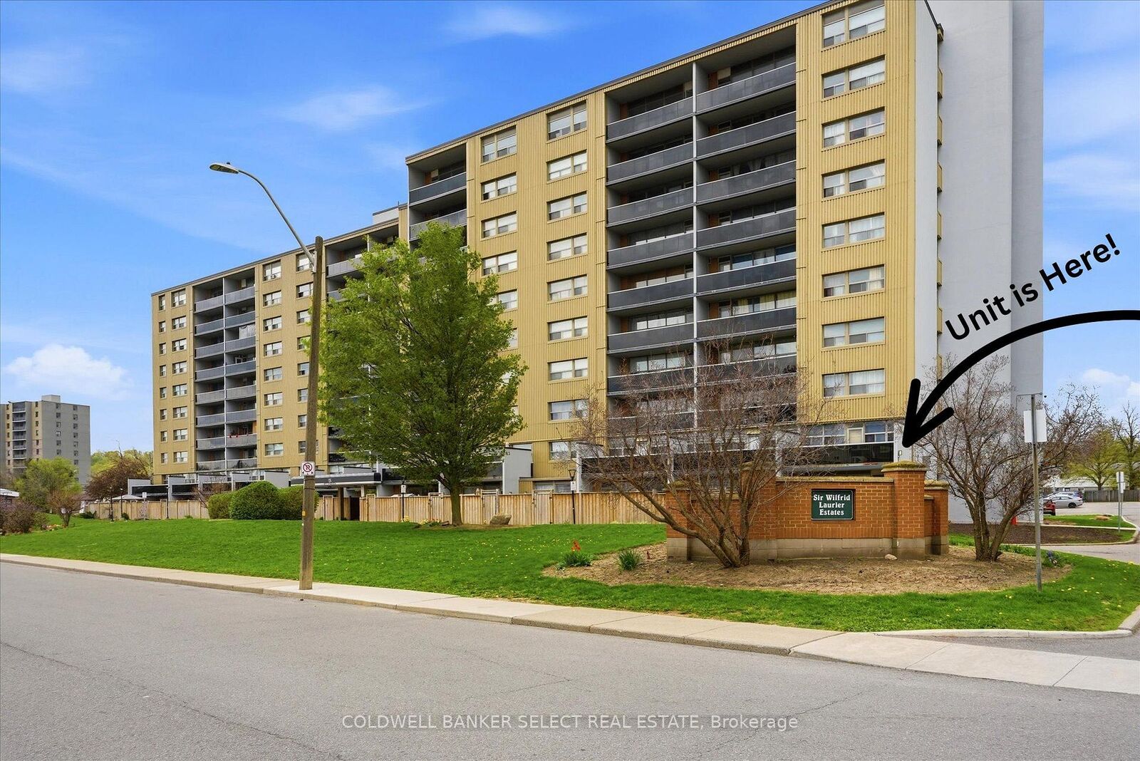 Property Photo:  15 Albright Road 22  ON L8K 5J2 
