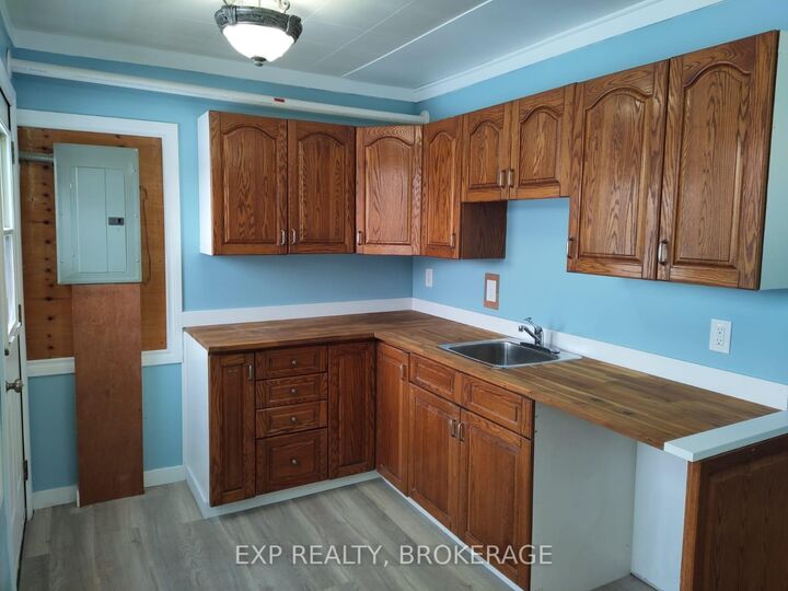 16 Louis Street — photo 1
