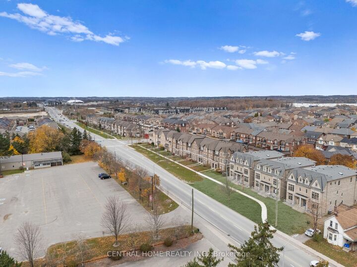 Property Photo: 2946-2956 Elgin Mills Road E ON L6C 1K9