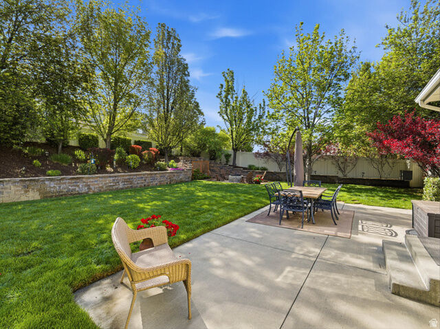 Property Photo:  355 S Wood Dr E  UT 84004 