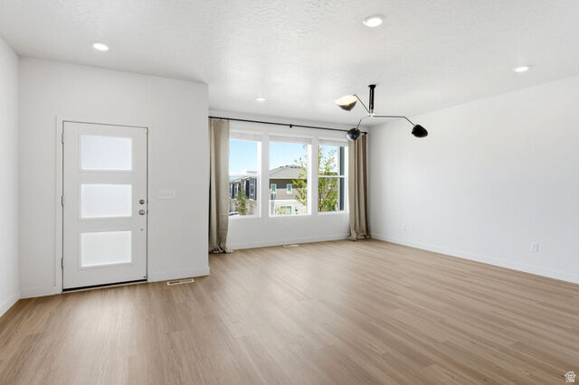 Property Photo: 1144 W Early Light Way UT 84065