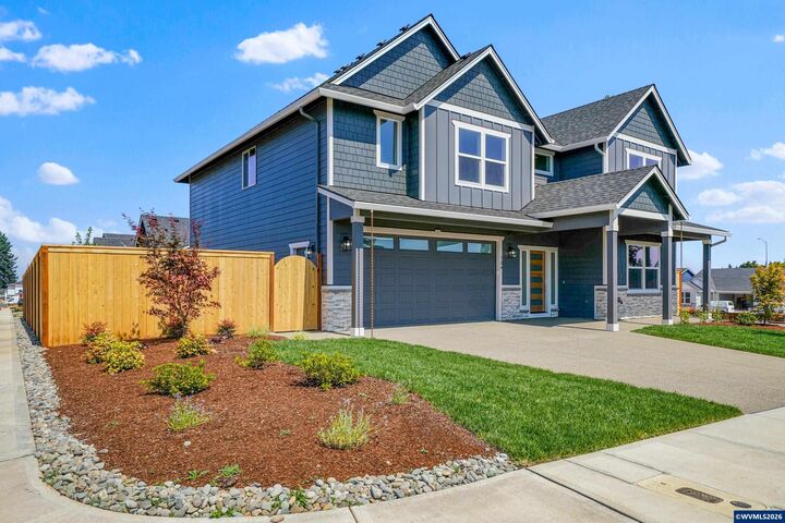 Property Photo: 739 Emily Grace Ln SE OR 97306