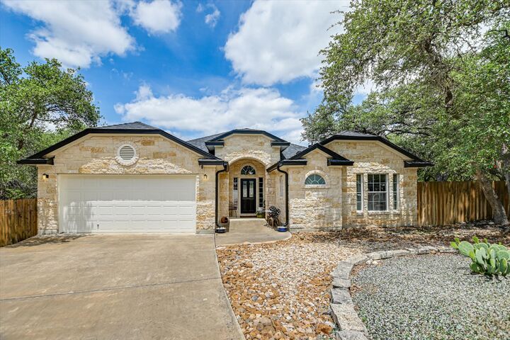 Property Photo:  10 Caliche Court  TX 78676 