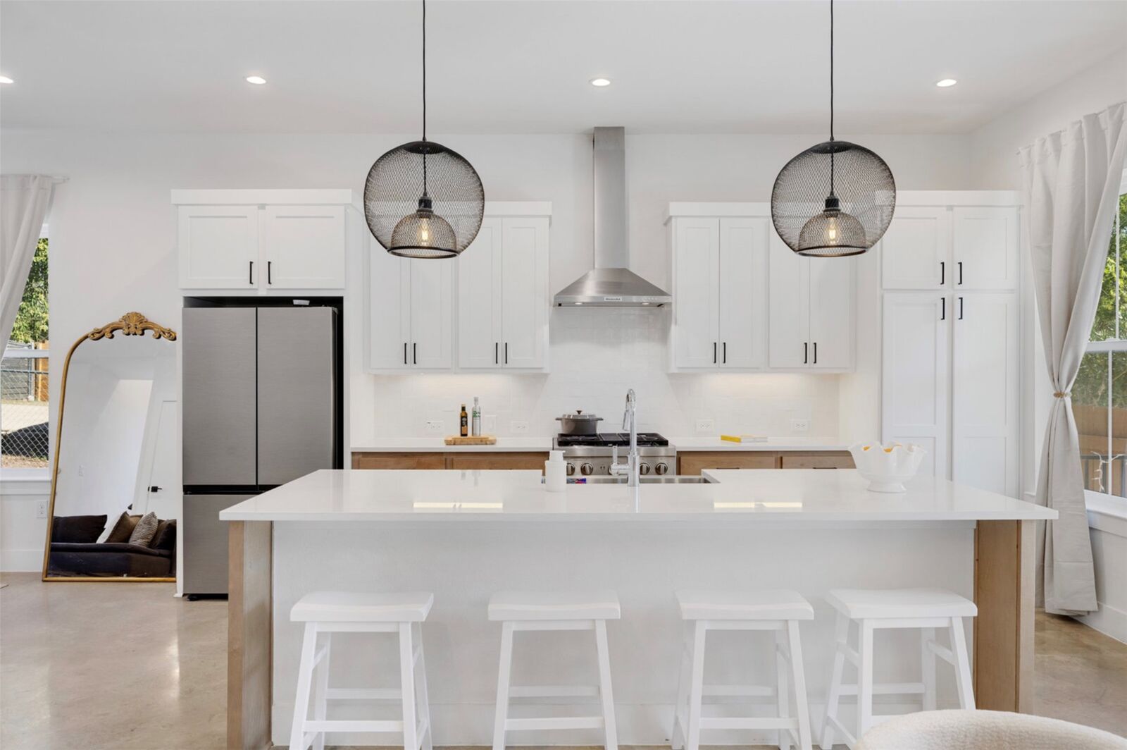 Property Photo:  5007 Lott Avenue 1  TX 78721 