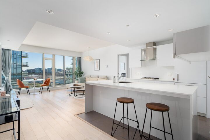 Property Photo: 5171 Brighouse Way 703 BC V7C 0A6