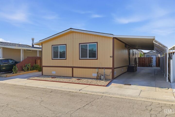 Property Photo: 1301 Taft Hwy 92 CA 93307