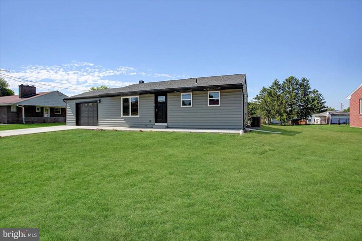 Property Photo:  1129 Sollenberger Road 5  PA 17201 