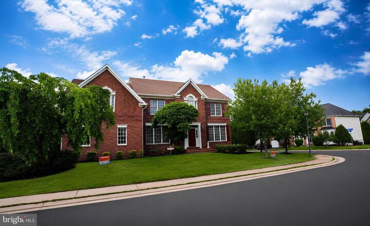 Property Photo:  42848 Sidney Place  VA 20148 