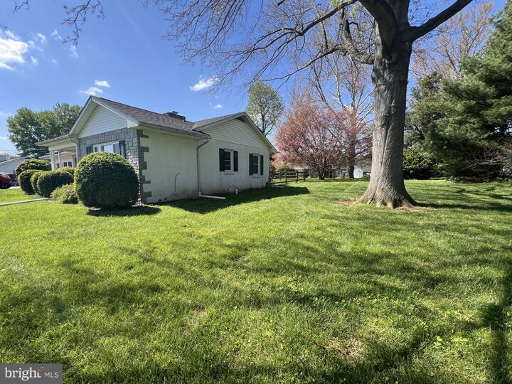 Property Photo:  721 Hillcrest Drive  PA 19310 