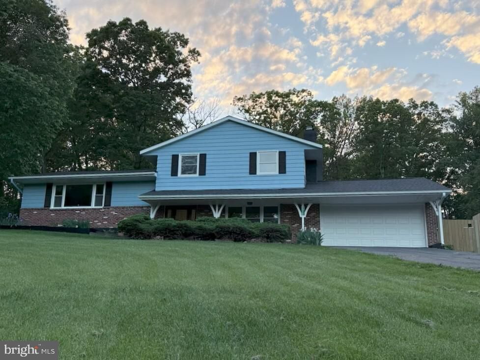 Property Photo:  7338 Stuart Circle  VA 20187 