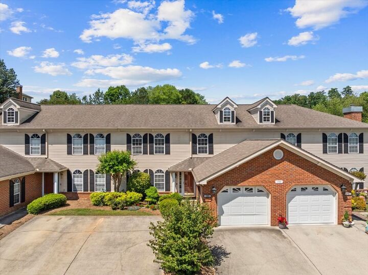 Property Photo:  1705 Chestnut Oak Drive  GA 30721 
