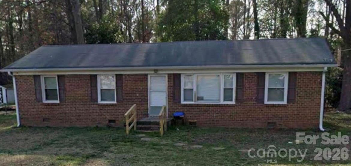 Property Photo:  122 Birchwood Drive  NC 28170 