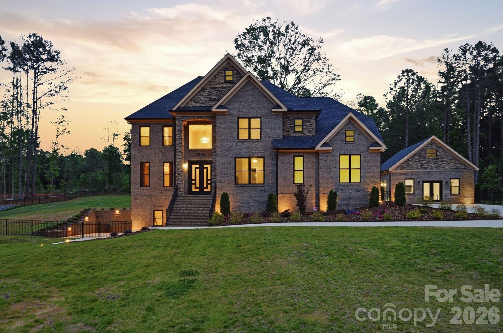 Property Photo:  8508 Max Meadows Drive  NC 28227 