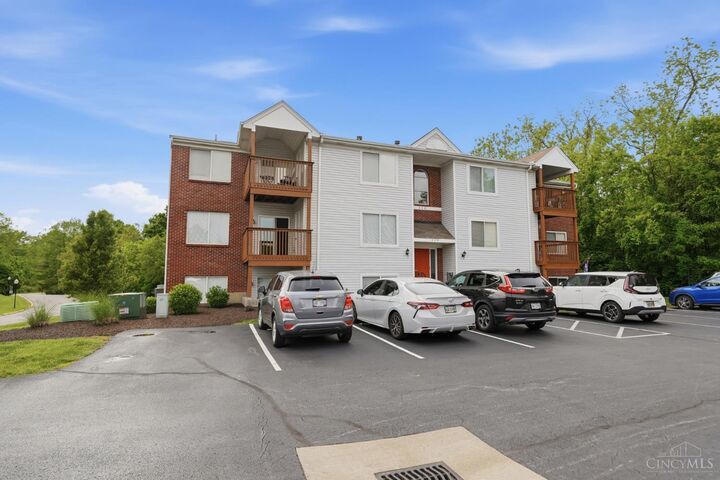 Property Photo:  530 Aspen Glen Drive  OH 45244 