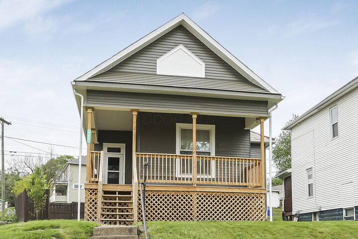 Property Photo:  1601 Bluff Street  OH 43701 