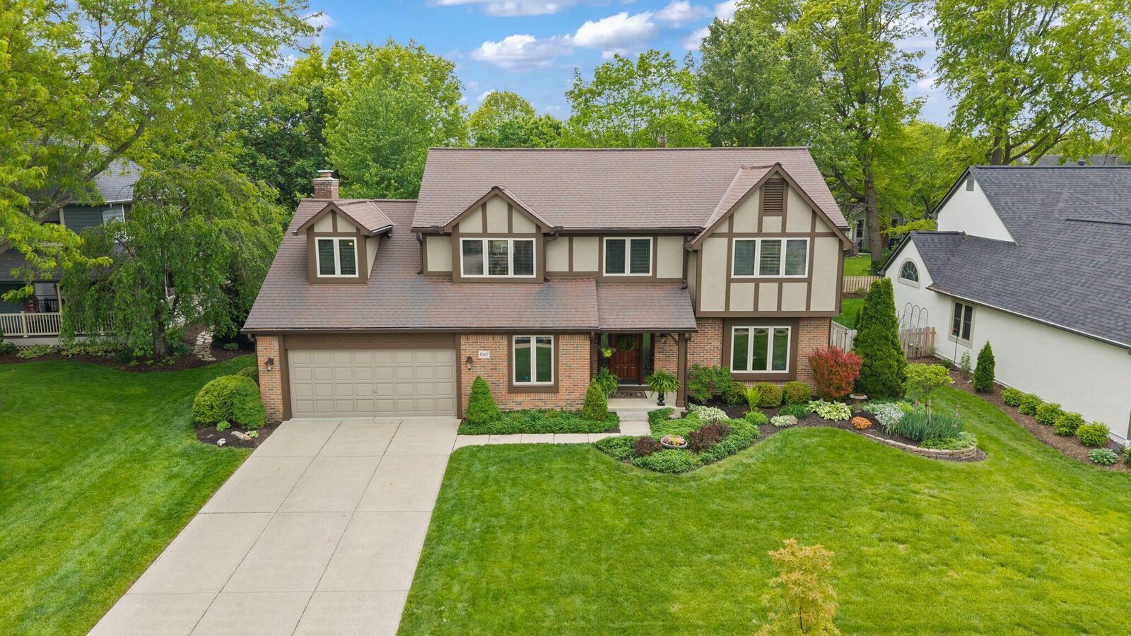 Property Photo:  1067 Weatherwood Court  OH 43082 