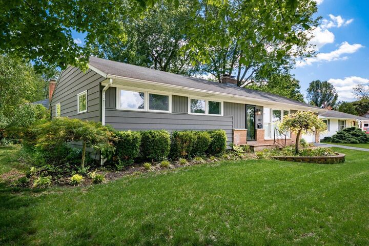 Property Photo:  297 E Clearview Avenue  OH 43085 
