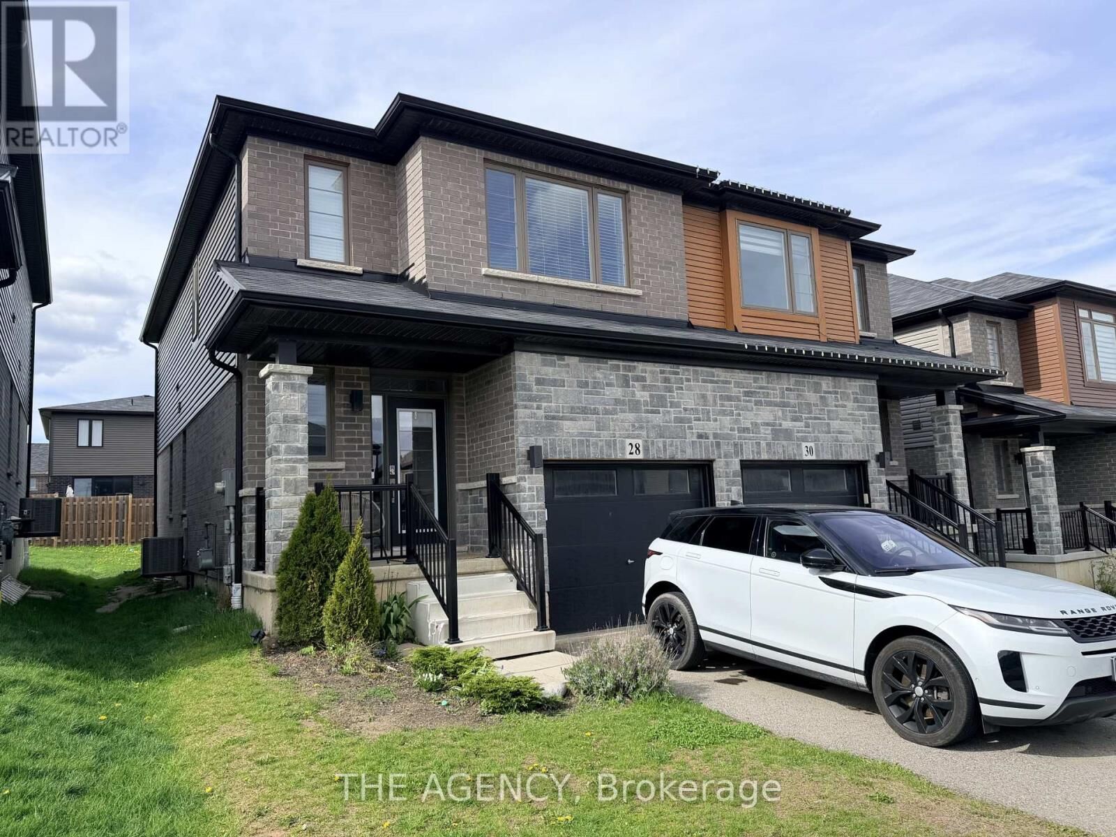 Property Photo:  28 Baker Lane  ON N3L 0J7 