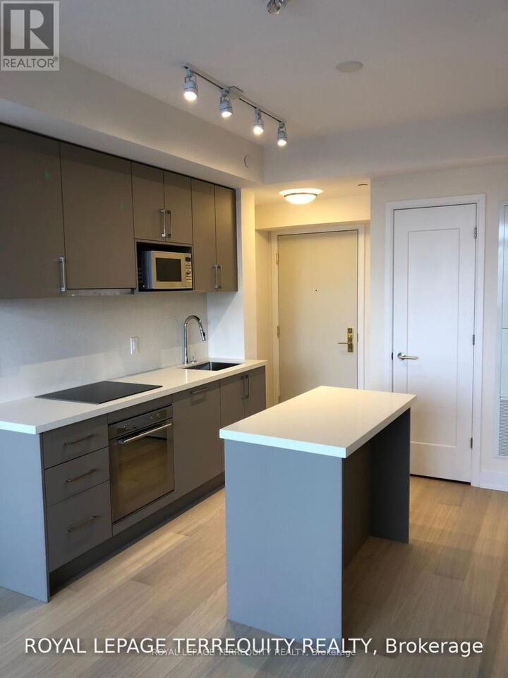Property Photo:  88 Cumberland Street 1705  ON M5R 1A3 