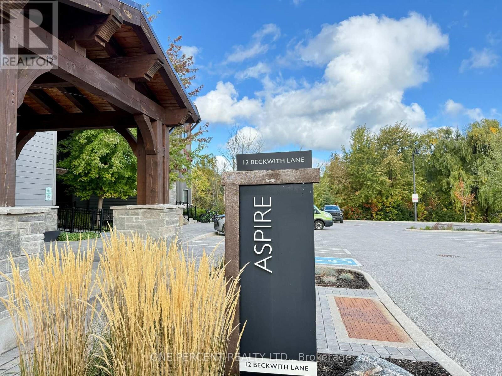 Property Photo:  12 Beckwith Lane 302  ON L9Y 0A4 