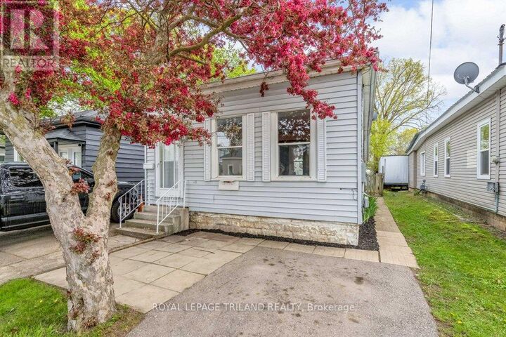 Property Photo:  787 Little Hill Street  ON N5Z 1N1 