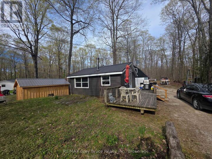 Property Photo:  151 Francis Drive  ON N0H 2K0 