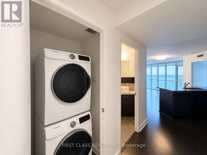 Property Photo: 11 Brunel Court 3210 ON M5V 3Y3