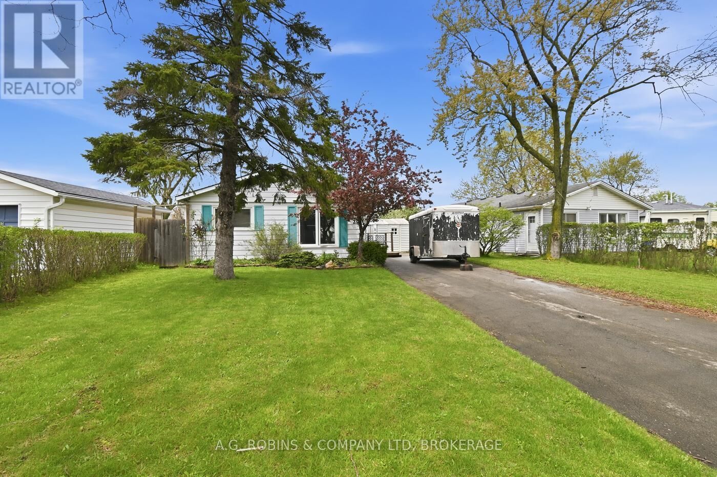 Property Photo:  29 Lanark Crescent  ON L2M 6E1 
