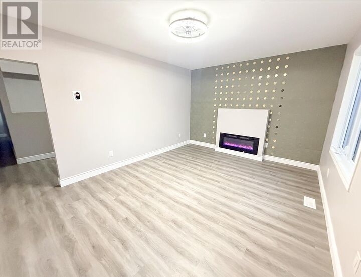 Property Photo:  310 Dewe Ave  ON P7A 2G1 