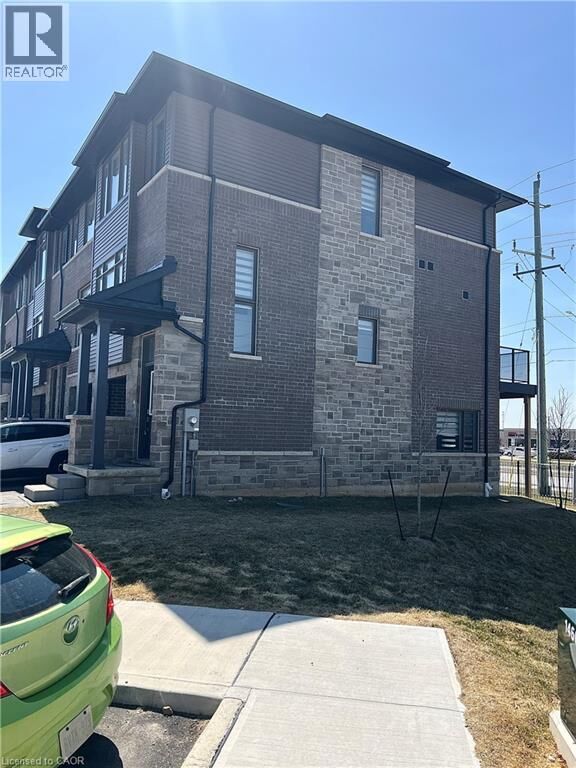 Property Photo:  120 Court Drive 7  ON N3L 0N2 
