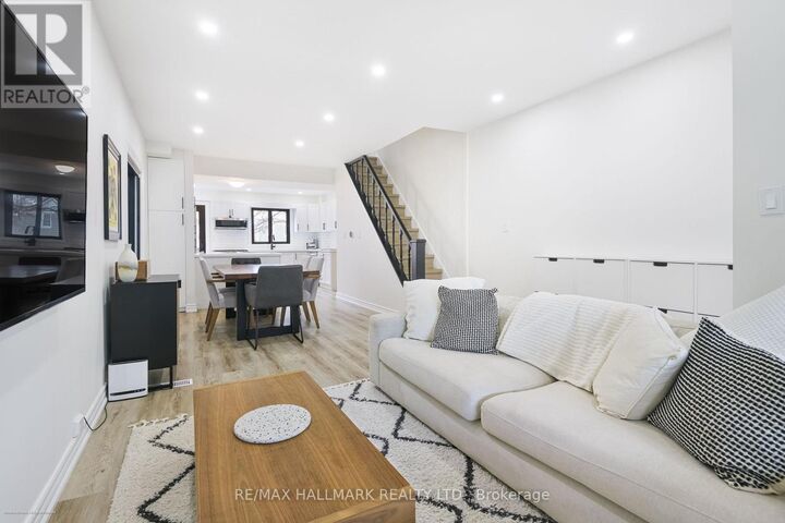 Property Photo:  208 Cedarvale Avenue  ON M4C 4K2 