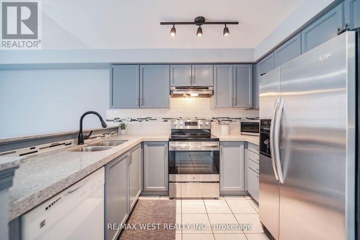 Property Photo:  52 Torr Lane  ON L1S 7M9 