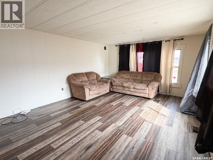 Property Photo:  56 Clark Crescent  SK S9X 1C3 