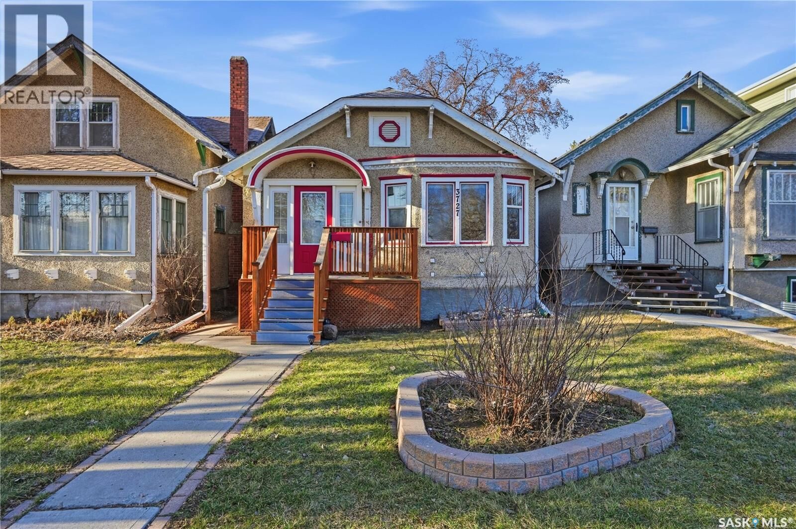 Property Photo:  3727 Victoria Avenue  SK S4T 1M5 