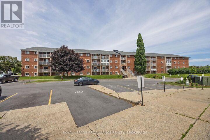 Property Photo:  580 Armstrong Road 201  ON K7M 8M3 