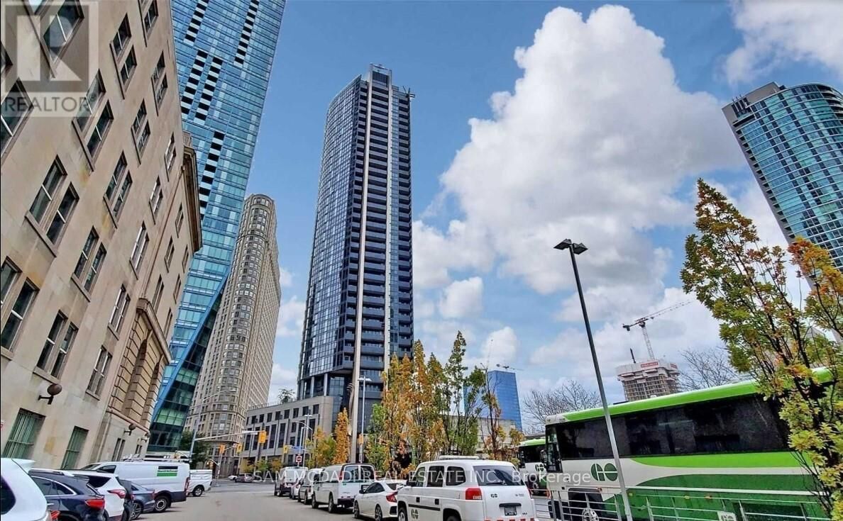 Property Photo:  1 The Esplanade Drive 2407  ON M5E 0A8 