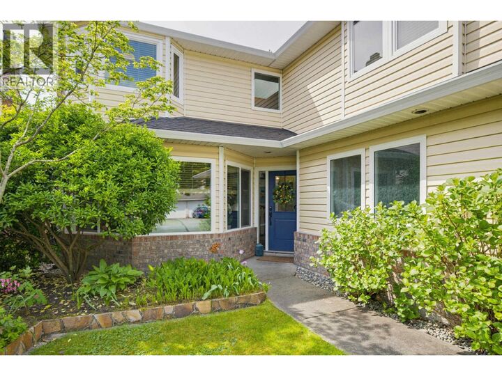 Property Photo:  5954 49 Avenue  BC V4K 4L4 