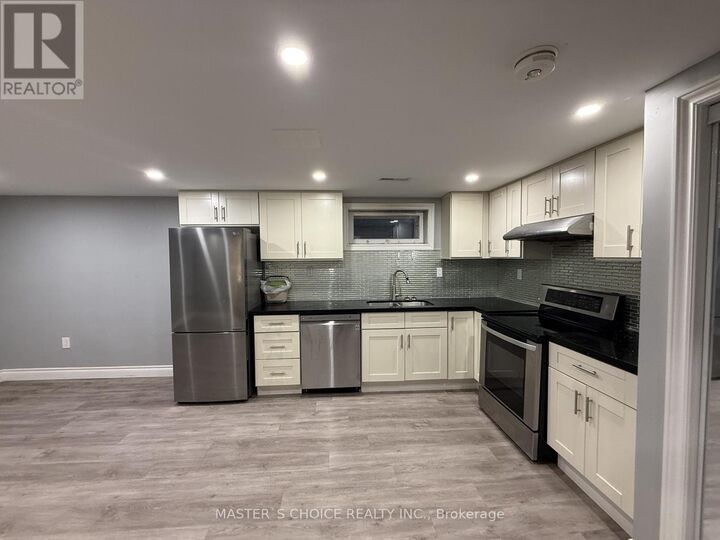 Property Photo:  170 Orchard Hts Boulevard  ON L4G 3A2 