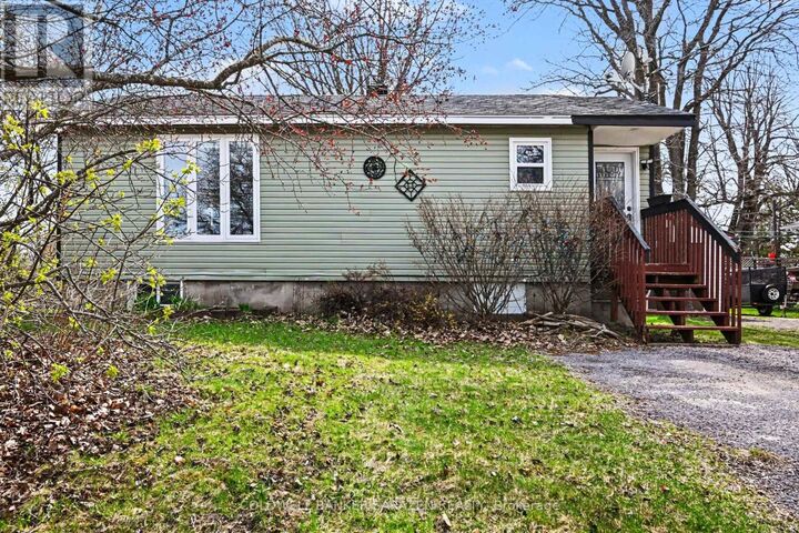 Property Photo:  32 Phillips Street  ON K0A 1G0 
