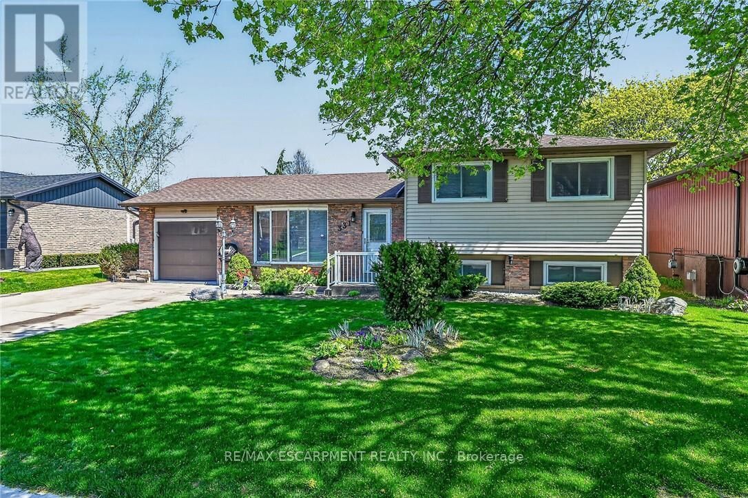 Property Photo:  331 Maccrae Drive  ON N3W 1K5 